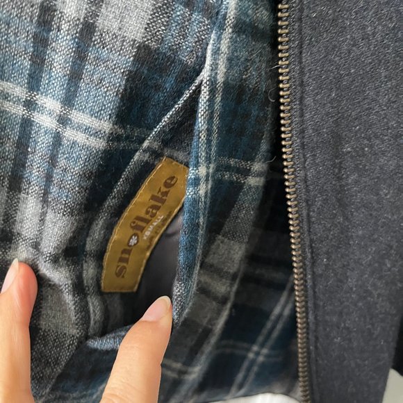 Wool Reversible Cape or Cloak/Poncho with zipper & pocket for both sides - Picture 7 of 15